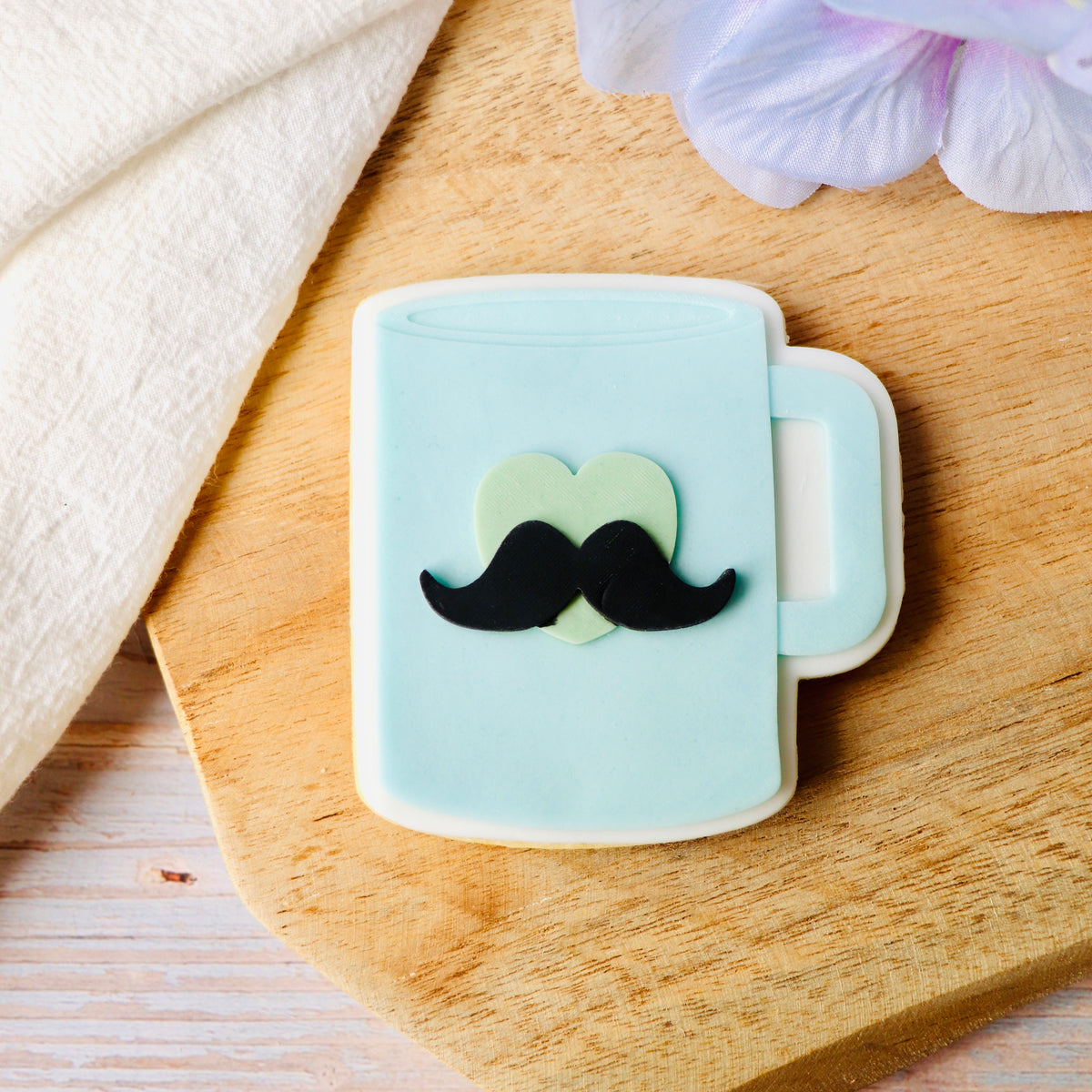 Tasse cœur et moustache