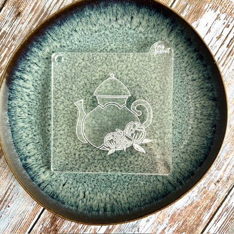 Flowery teapot